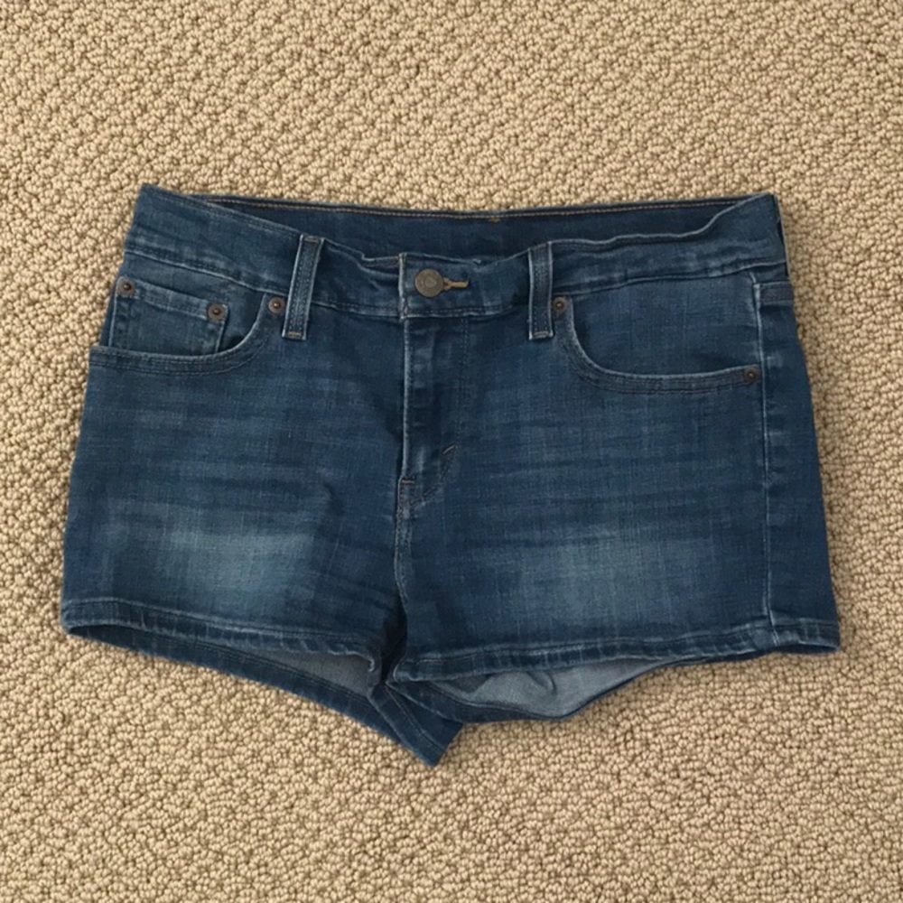 Levi’s mid-rise jean shorts